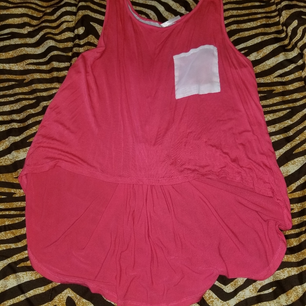 Beautiful comfy tank high-low top
